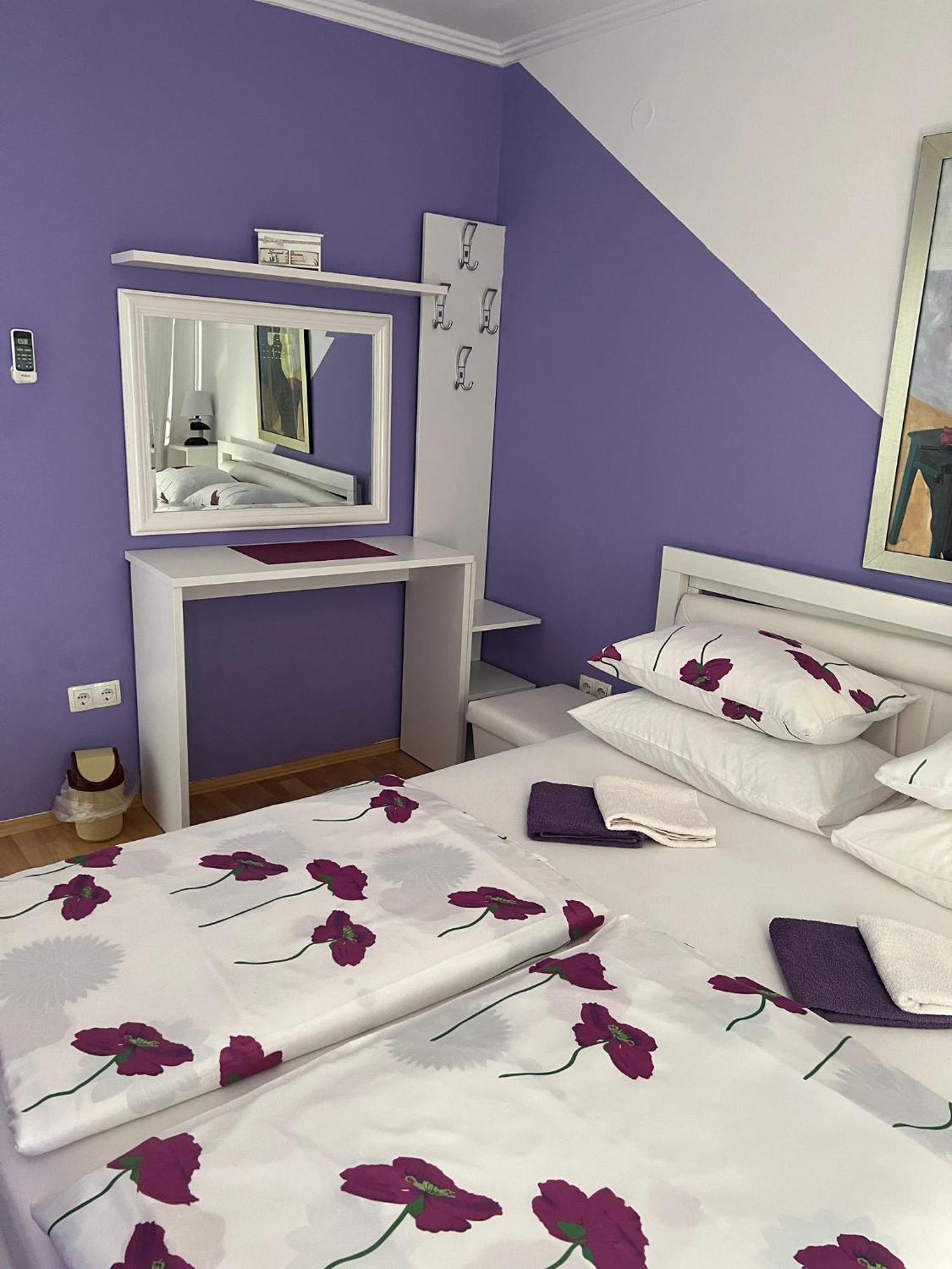 Hostel Mirror Μόσταρ Εξωτερικό φωτογραφία
