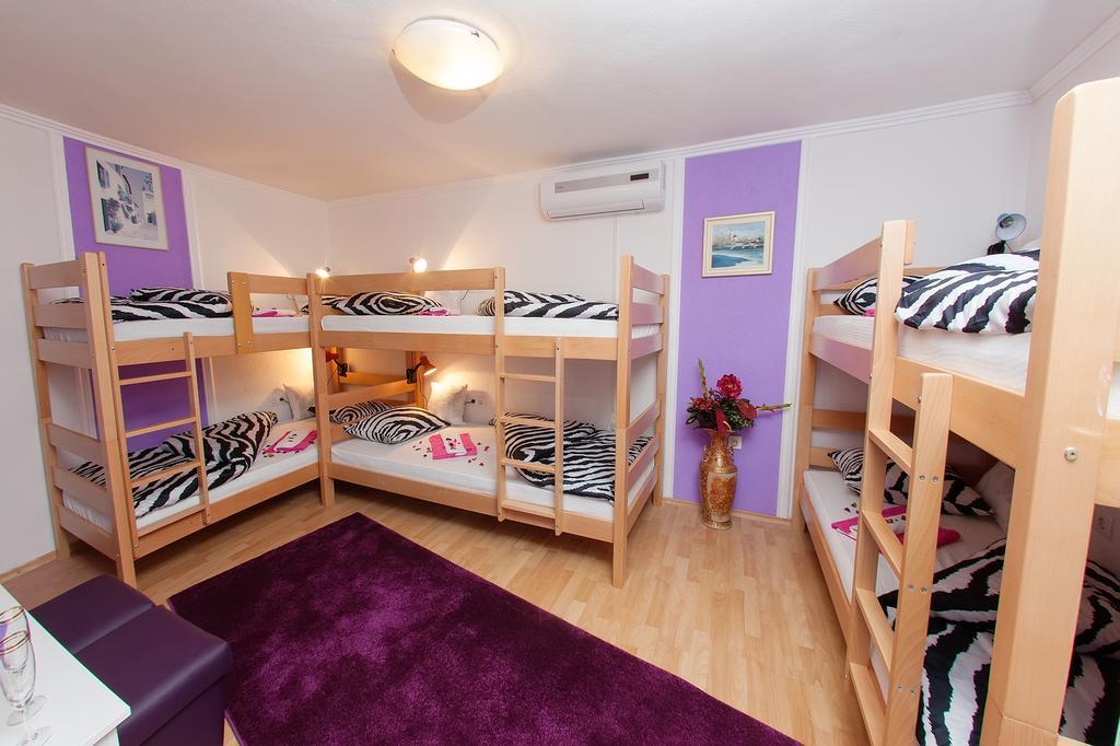 Hostel Mirror Μόσταρ Εξωτερικό φωτογραφία