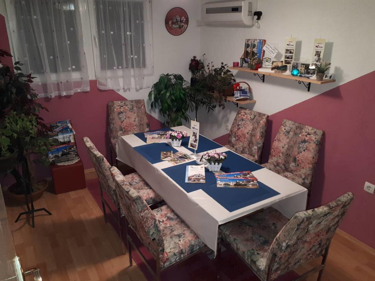Hostel Mirror Μόσταρ Εξωτερικό φωτογραφία
